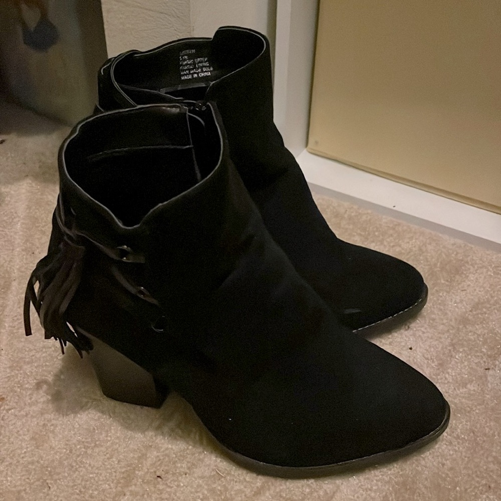Black Wet Seal booties size 8.5